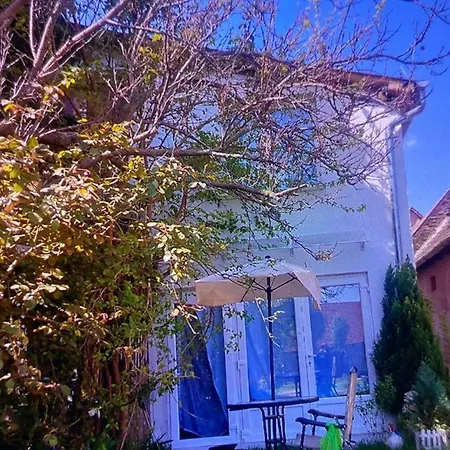Otthon Apartament