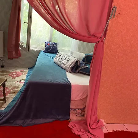 Apartament Otthon *